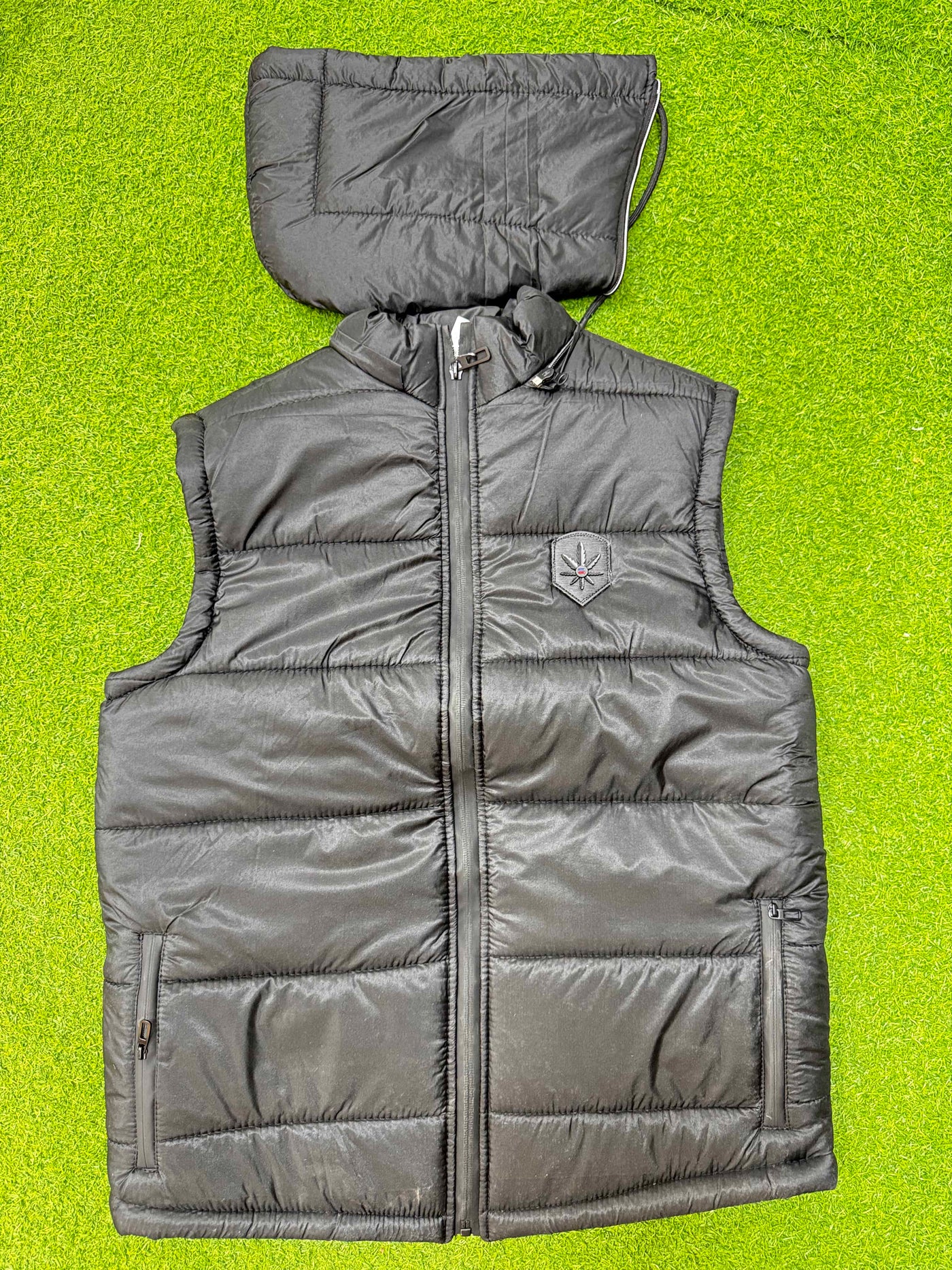 Warm Sleeveless Puffer Jacket with Hoodie-Black